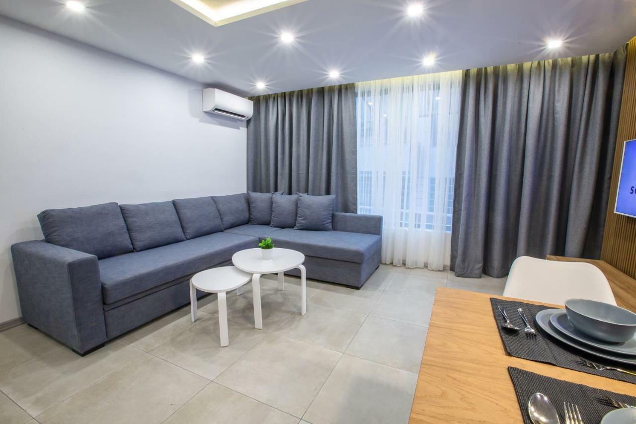 South Place Apartment *
