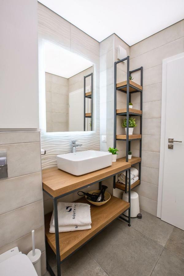 South Place Apartment *
