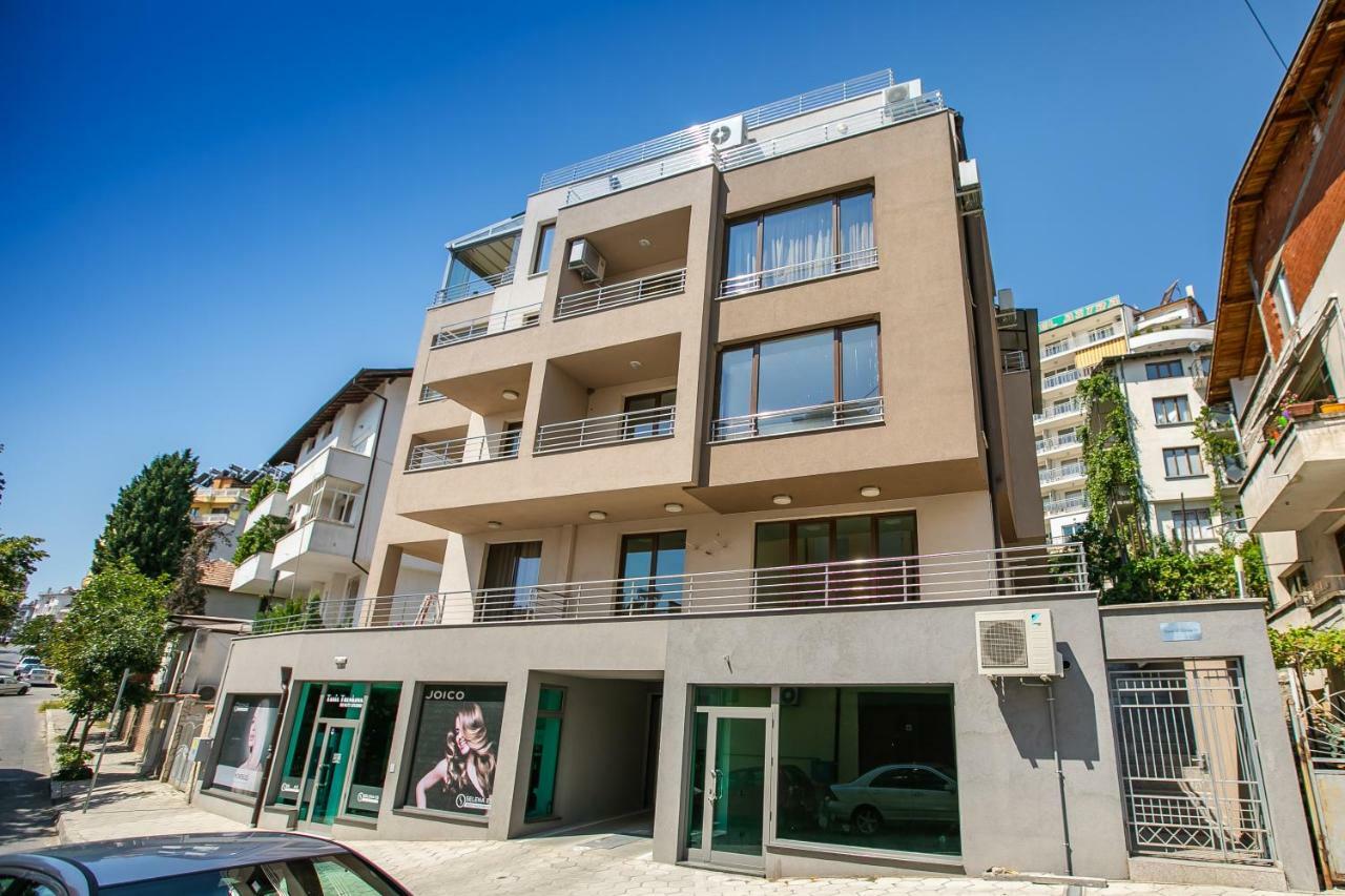 South Place Apartment *